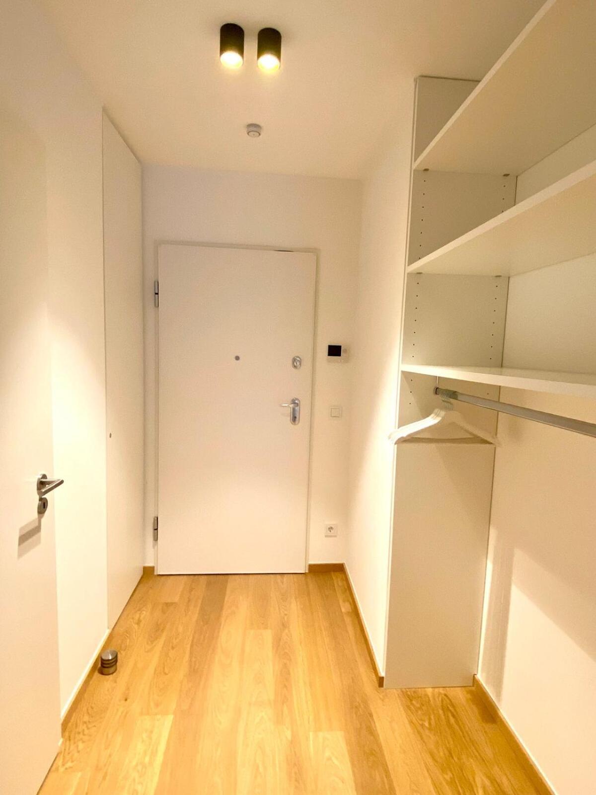 Luxury Flat With Terrace&parking-rtl1